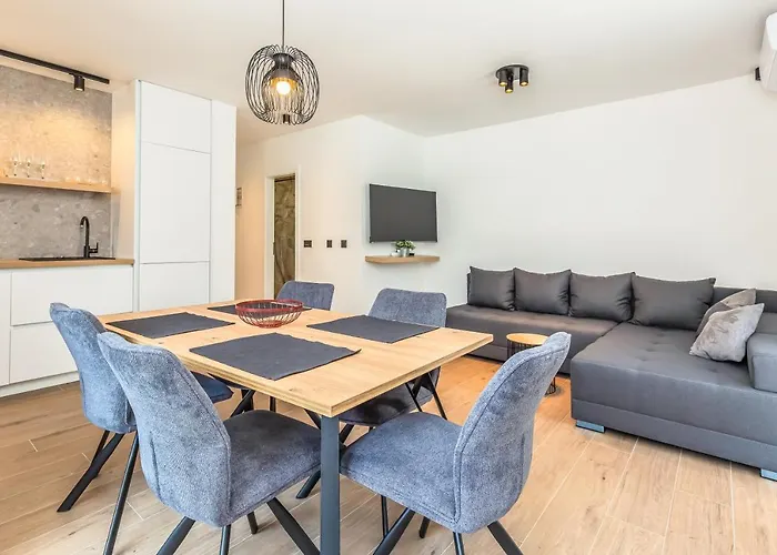 Vogue Apartments